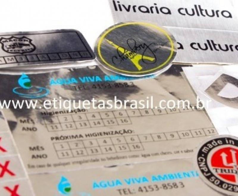 etiquetas adesivas personalizadas laminadas